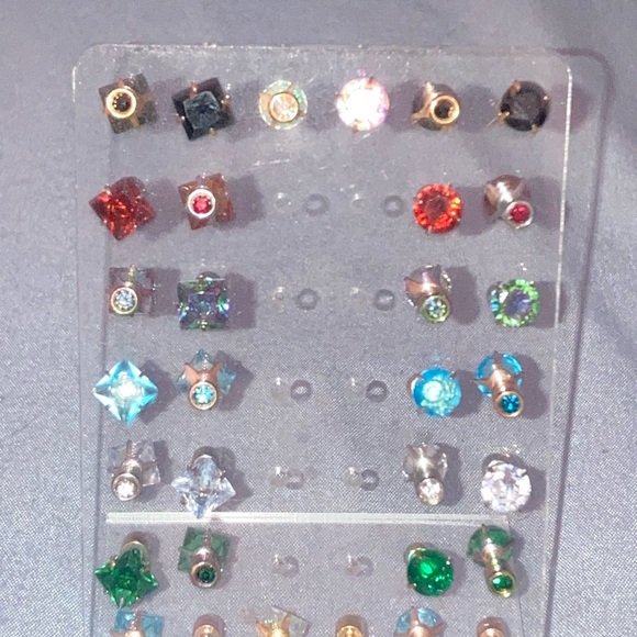 Colorful Double sided Titanium Stud Earring pick (1) - Picture 5 of 6